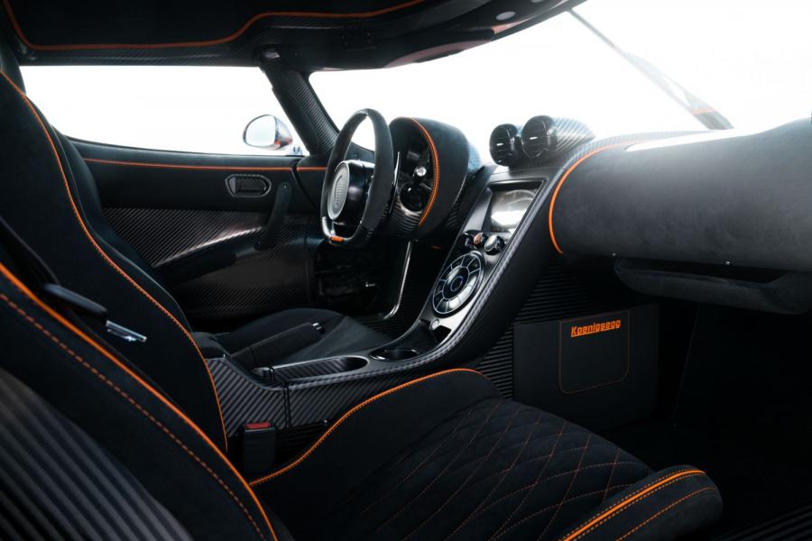 Интерьер Koenigsegg Agera XS (7128) 2016 года  (US) (фото 4 из 14)